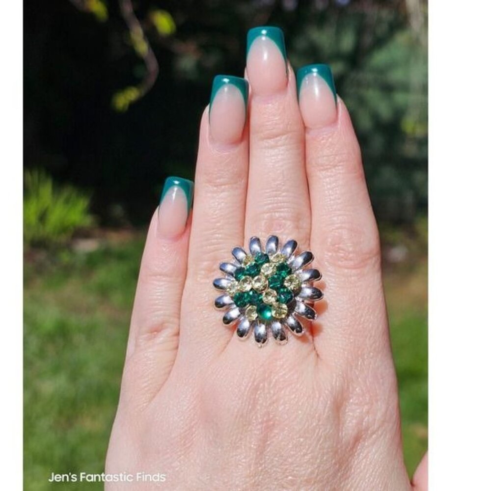 Emerald‎ Diamond Rhinestone Flower Starburst Ring Adjustable - Picture 5 of 5